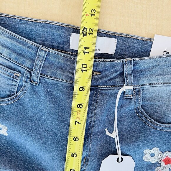 NWT FLYING ANGEL Women's Blue Jeans Size 9/29 Flower Embroidery Boot Cut Stretch - Picture 13 of 15